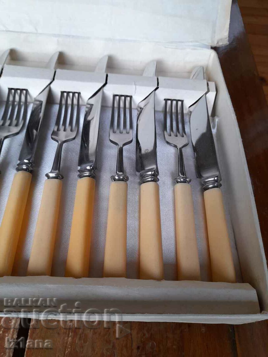 Delivery of Old Russian set of Forks and Knives Delivery of Old Russian set of Forks and Knives