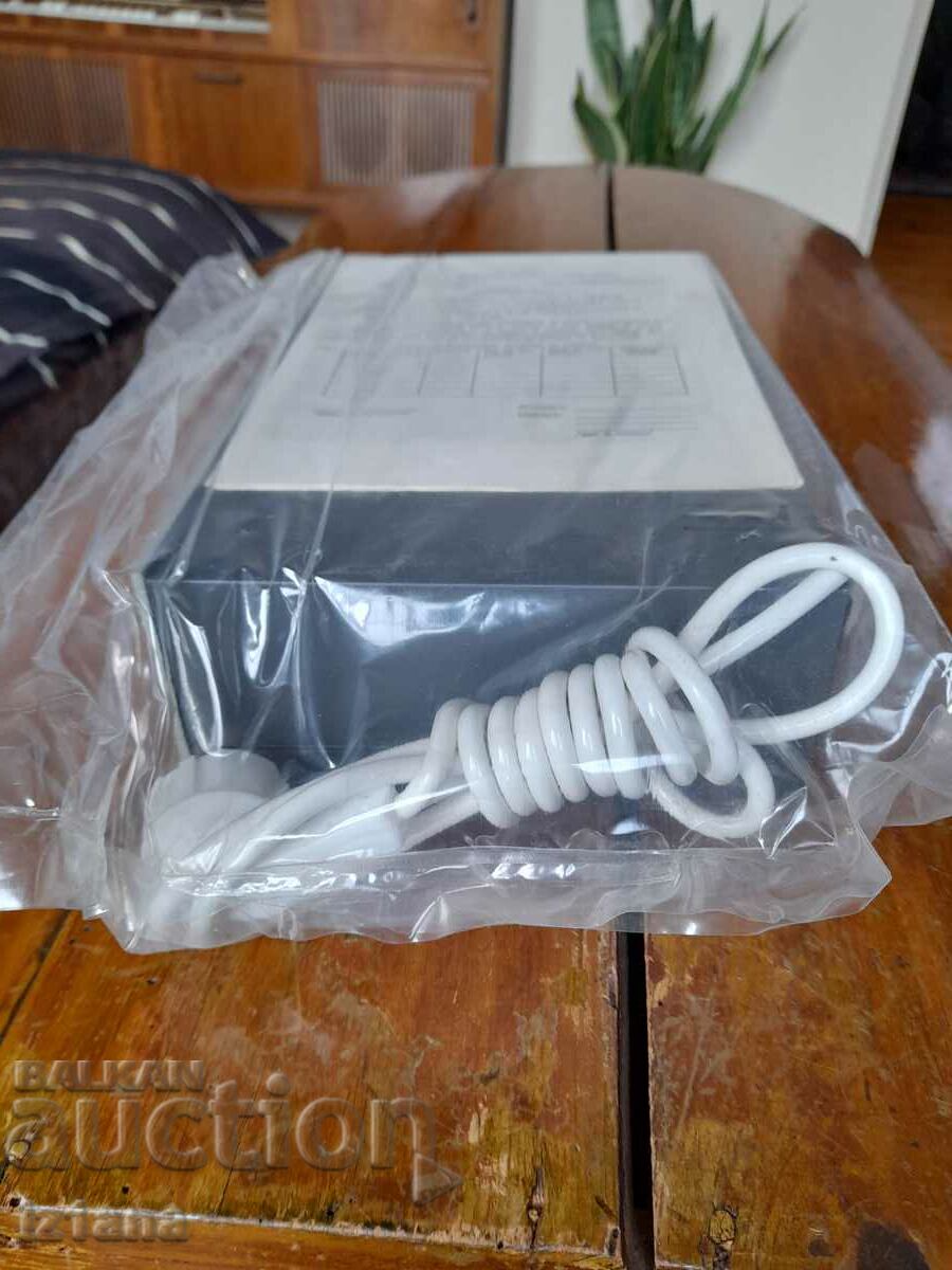 Auction Old Stereo Amplifier Izot, ZZU Veliko Tarnovo Auction Old Stereo Amplifier Izot, ZZU Veliko Tarnovo