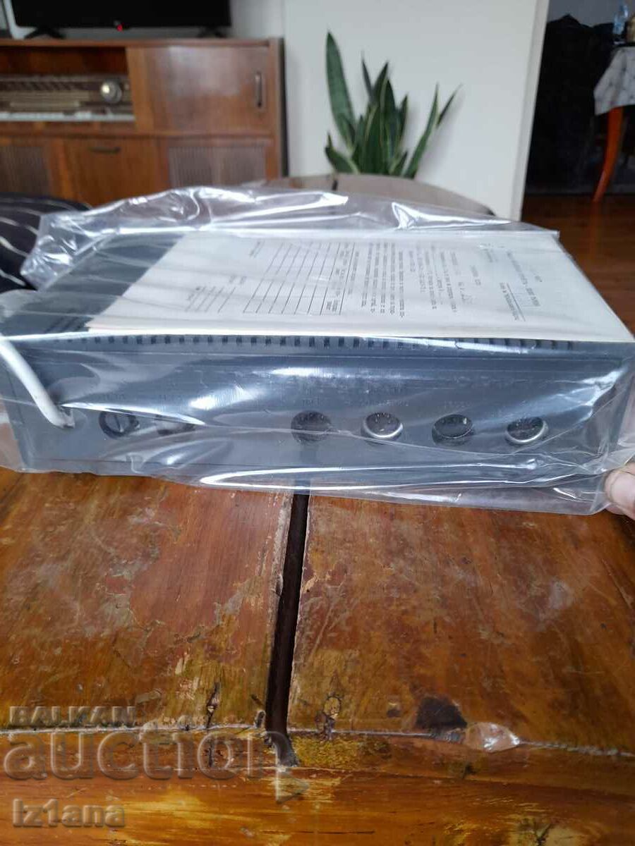 Delivery of Old Stereo Amplifier Izot, ZZU Veliko Tarnovo Delivery of Old Stereo Amplifier Izot, ZZU Veliko Tarnovo