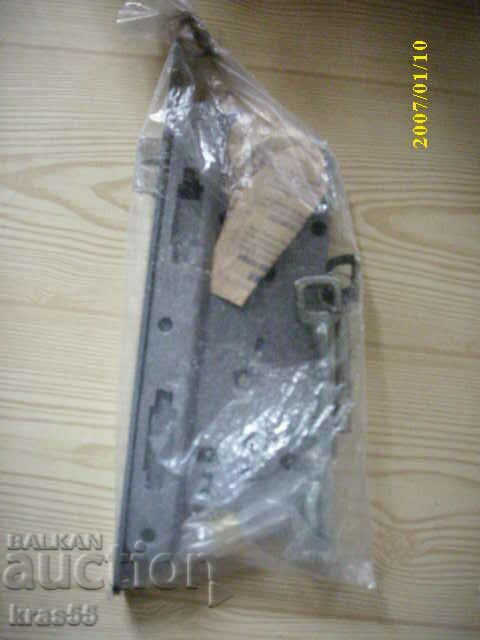 Încuietoarea ușii cu preț 6.00 BGN | € 3.07 Încuietoarea ușii cu preț 6.00 BGN | € 3.07