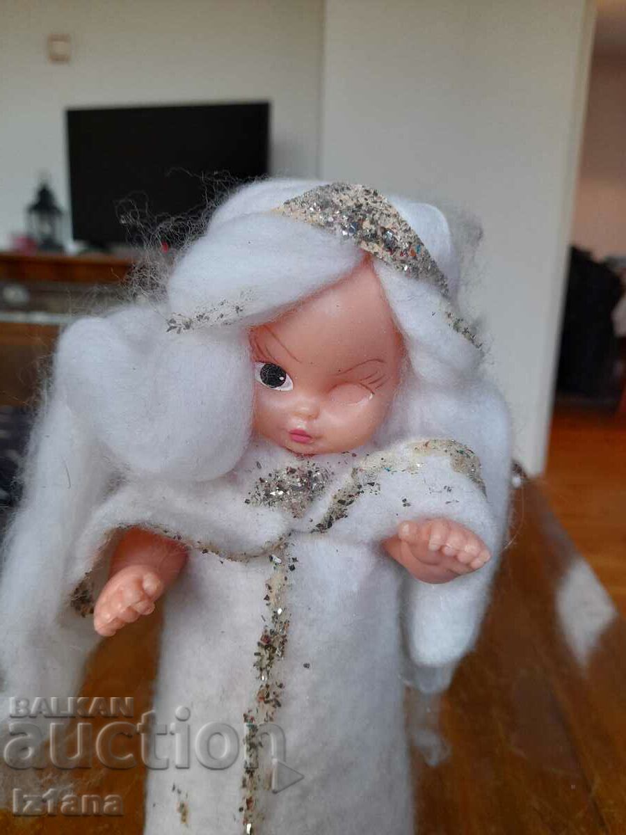Auction Old Snow White doll Auction Old Snow White doll