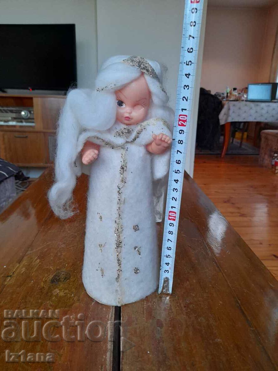 Delivery of Old Snow White doll Delivery of Old Snow White doll