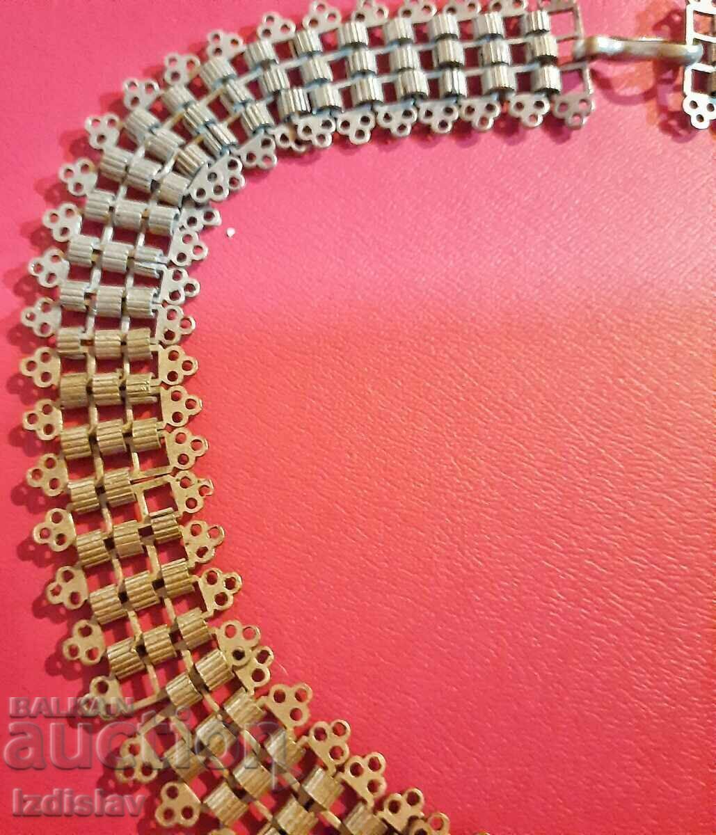 Delivery of Old jewelry, necklace, cord 1900 Delivery of Old jewelry, necklace, cord 1900