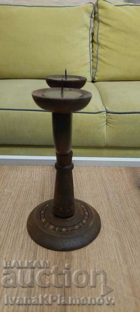 Auction  Candlestick carving for collectors