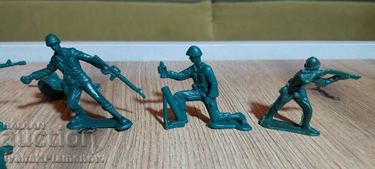 Auction  Figurines for collectors