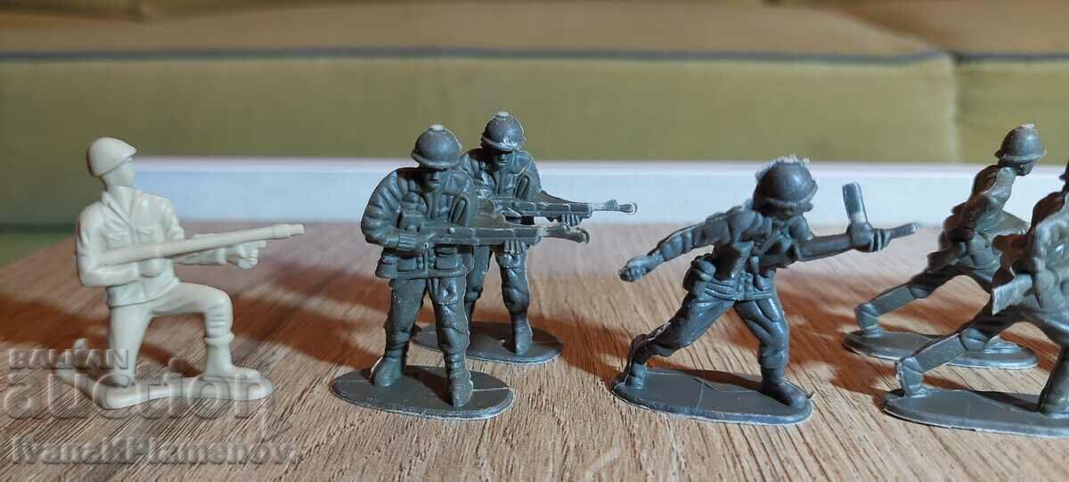 Figurines for collectors - 6