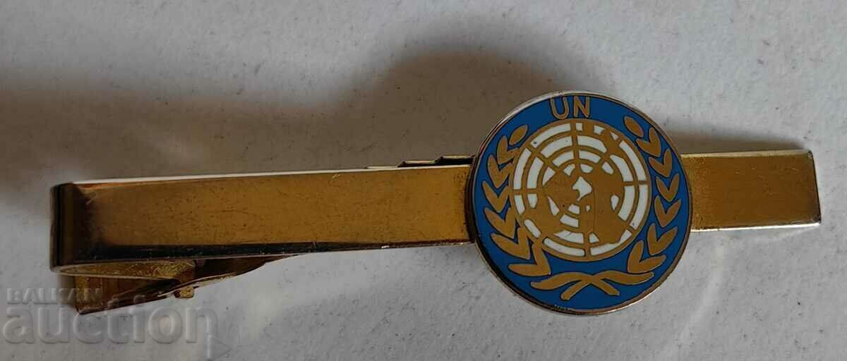 Auction . UN UN TIE CLIP Auction . UN UN TIE CLIP
