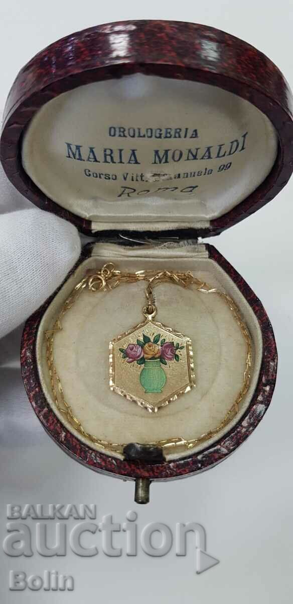 Gold medallion with painted enamel 14 carat - late 19th century with price 1200.00 BGN | € 613.55 Gold medallion with painted enamel 14 carat - late 19th century with price 1200.00 BGN | € 613.55