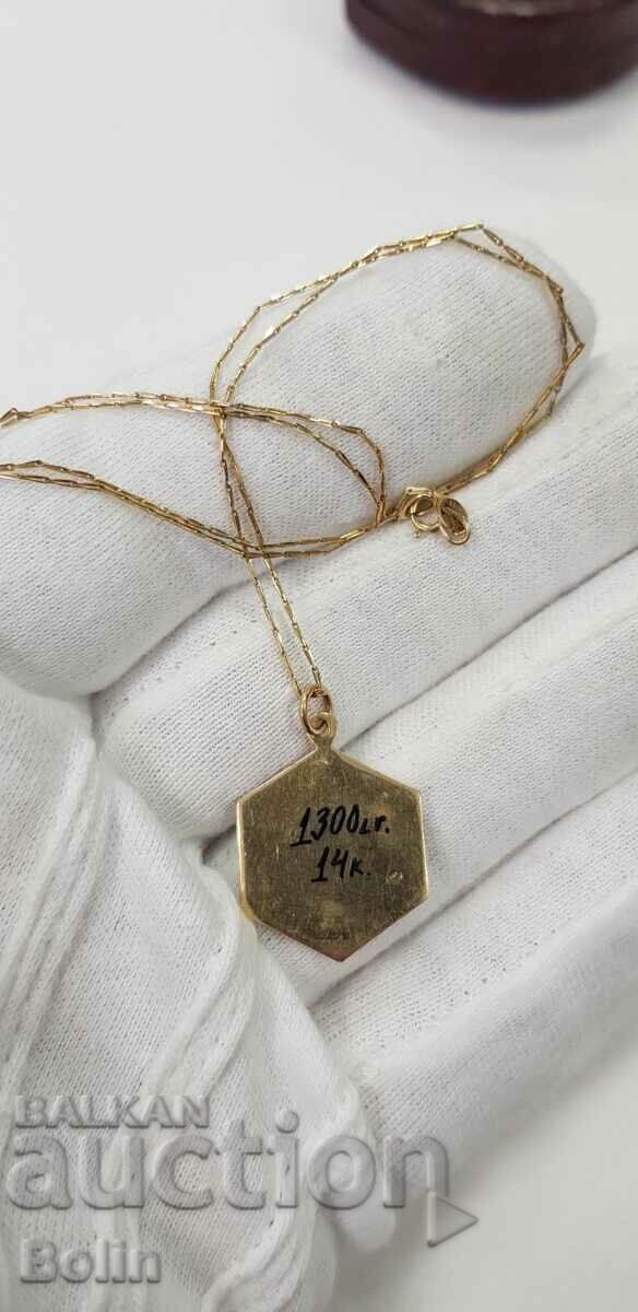 Delivery of Gold medallion with painted enamel 14 carat - late 19th century Delivery of Gold medallion with painted enamel 14 carat - late 19th century