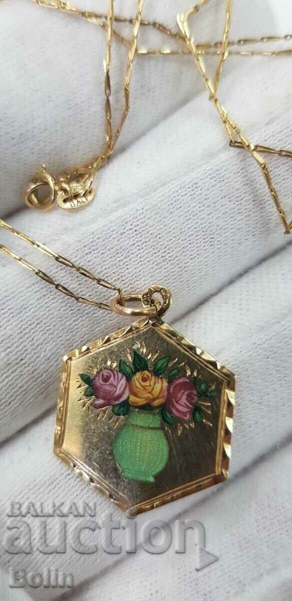 Gold medallion with painted enamel 14 carat - late 19th century - 6 Gold medallion with painted enamel 14 carat - late 19th century - 6