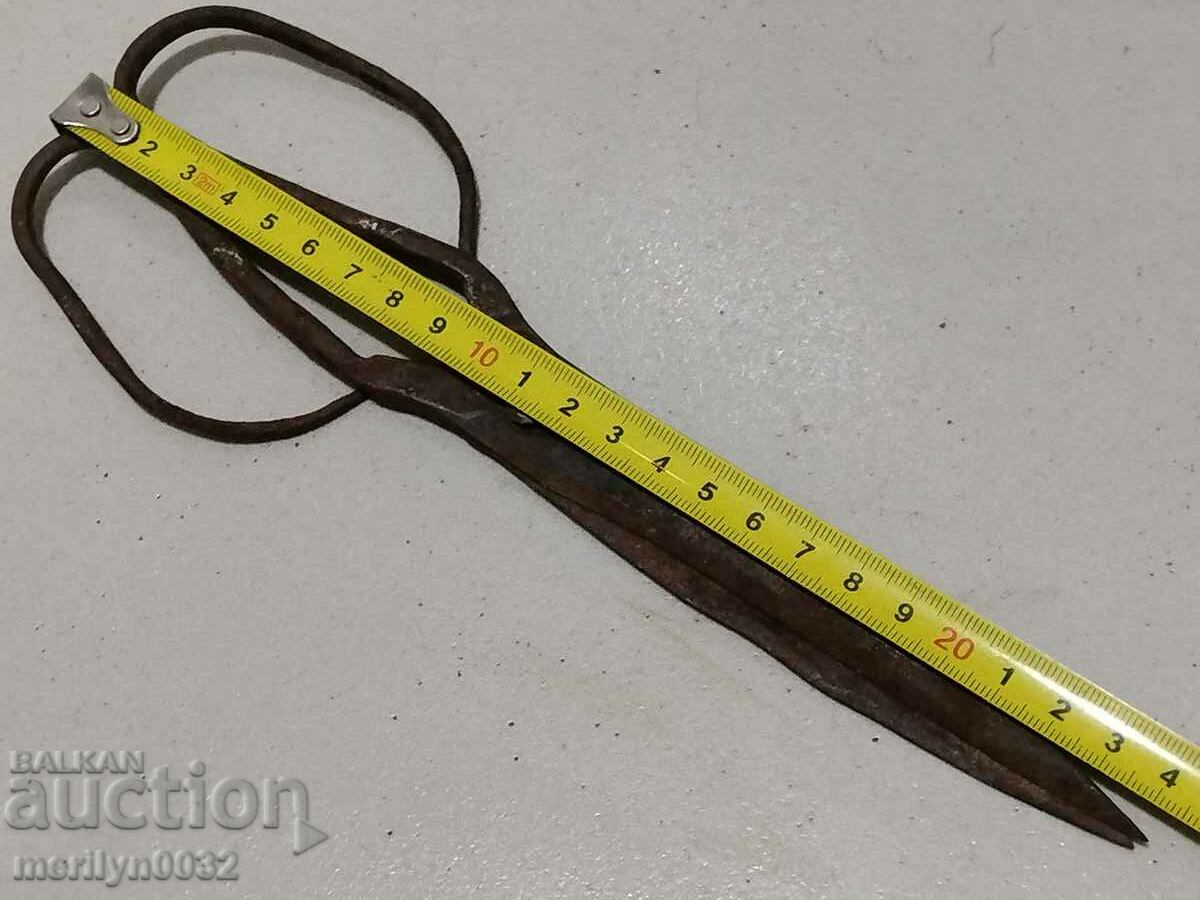 Delivery of Old forged scissors, knife, wrought iron scissors Delivery of Old forged scissors, knife, wrought iron scissors