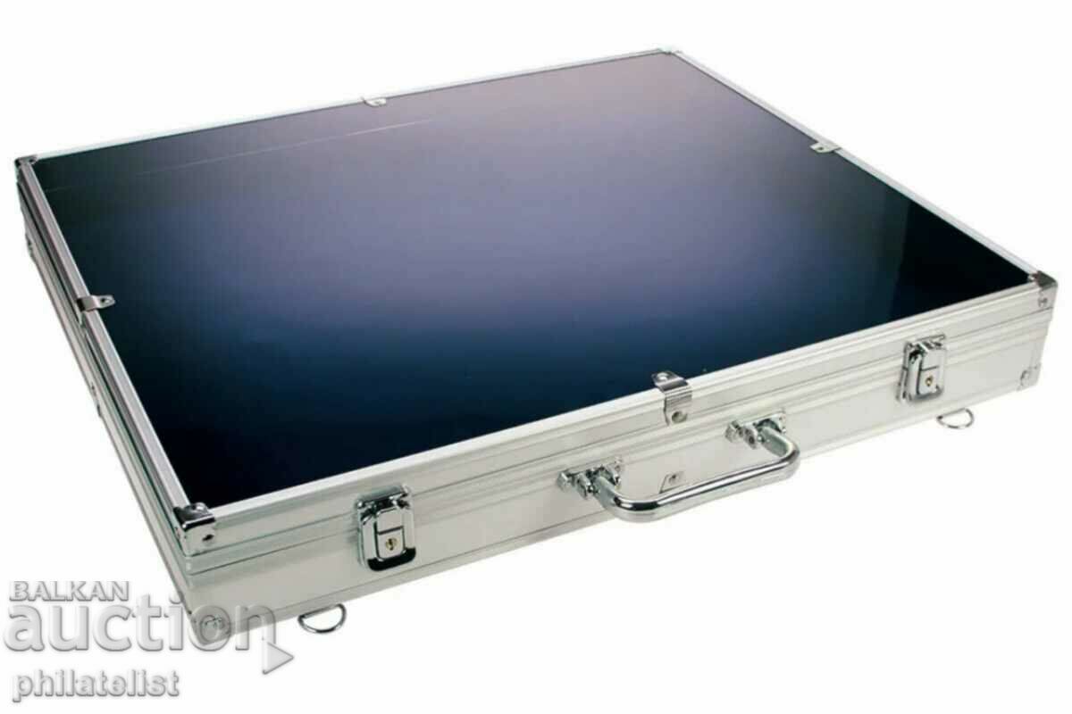 Auction showcase SAFE - Maxi with 12 compartments for trucks, models Auction showcase SAFE - Maxi with 12 compartments for trucks, models