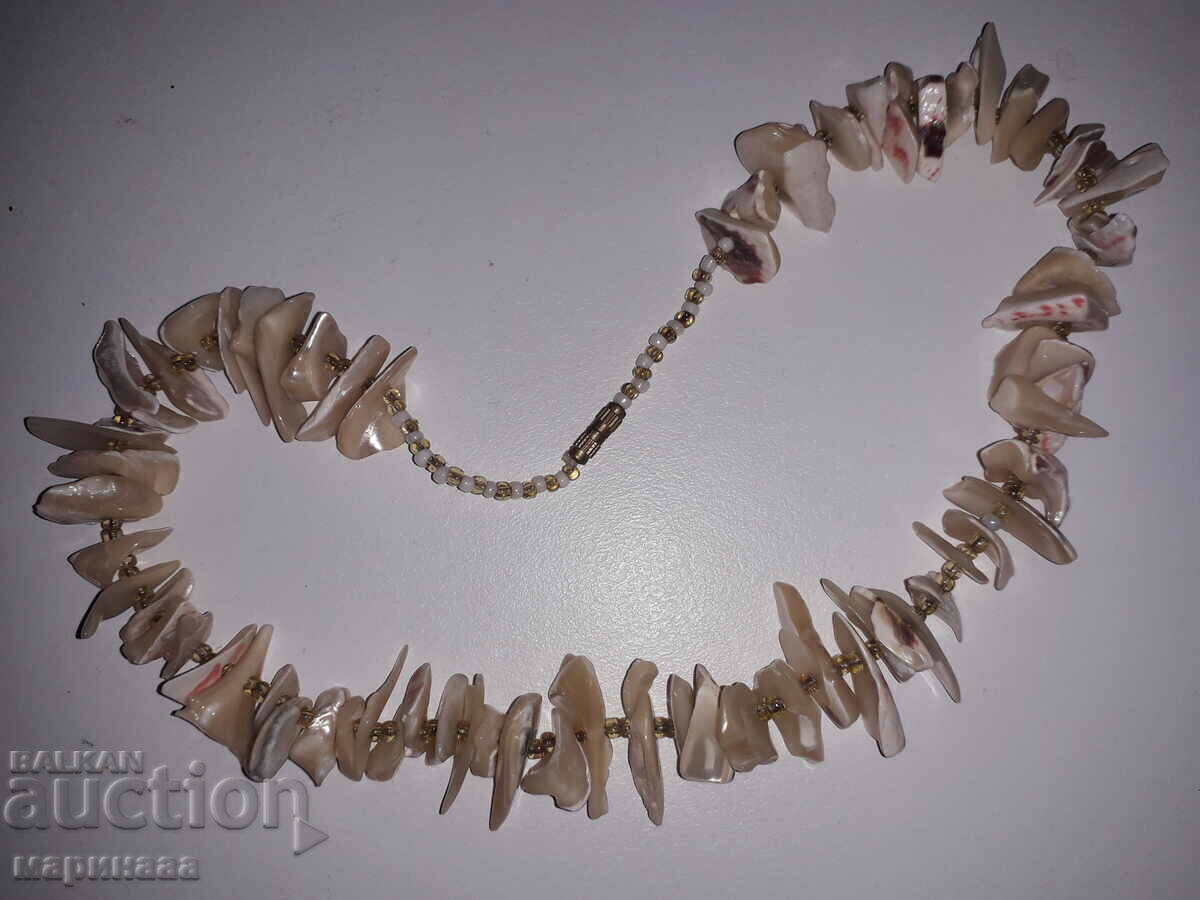NECKLACE. MOTHER OF PEARL with price € 2.05 | 4.01 BGN