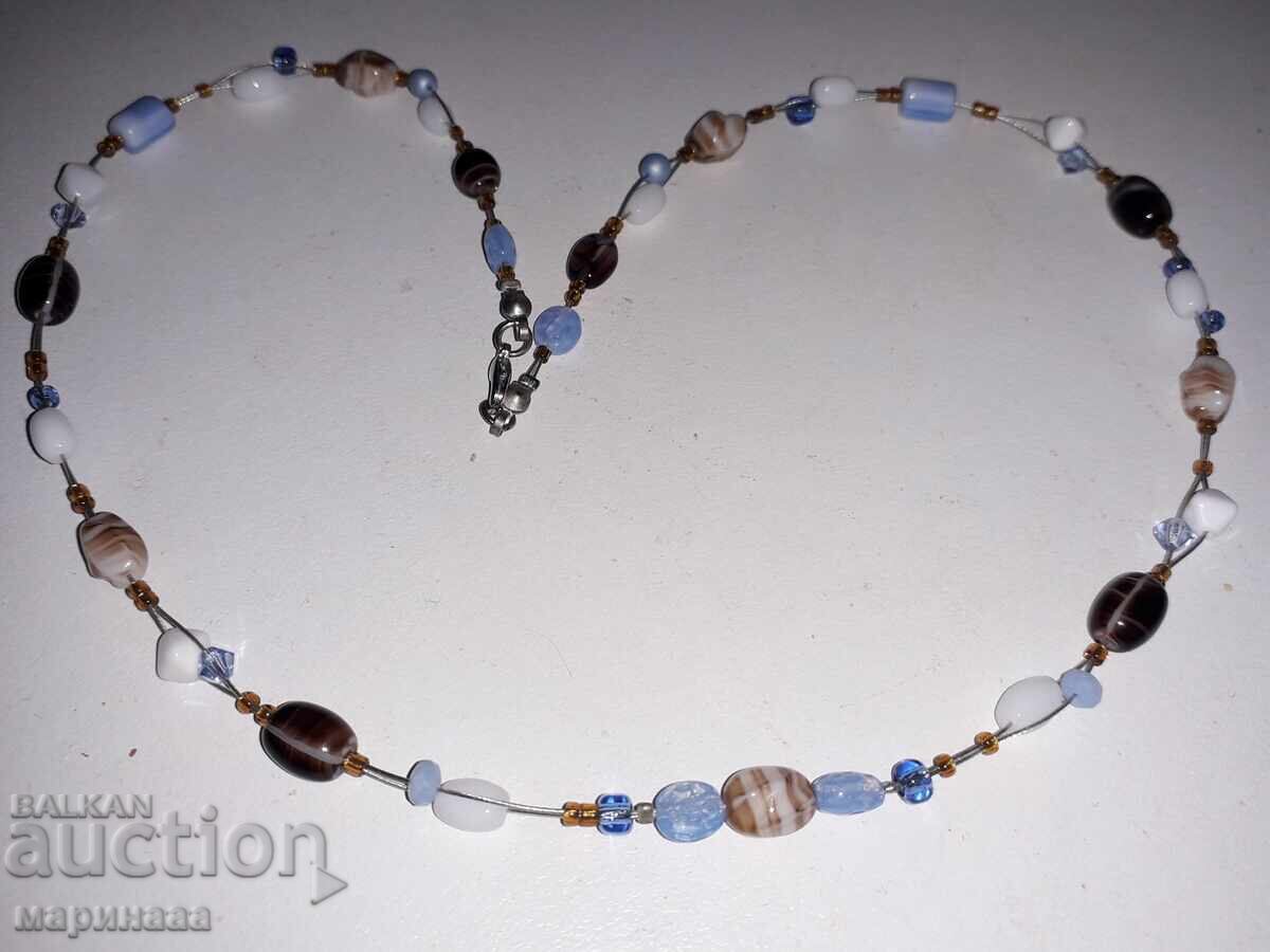 COLIER. SARMA METALICA, STICLA, PIETRE cu preț € 1.02 | 1.99 BGN