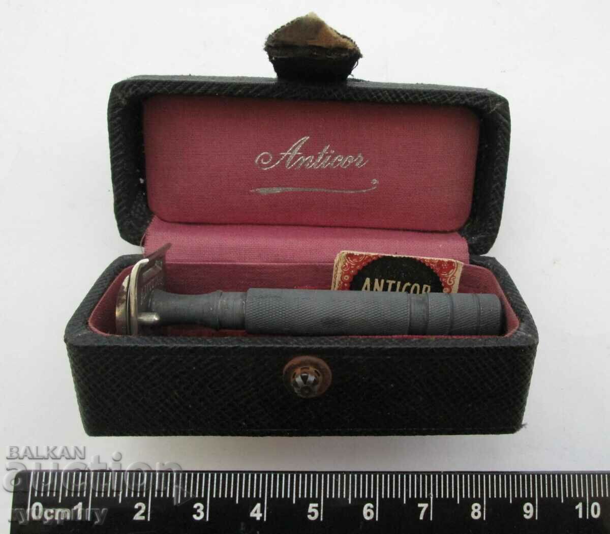 Old razor Anticor D.R.G.M. Germany Second World War with price 45.00 BGN | € 23.01 Old razor Anticor D.R.G.M. Germany Second World War with price 45.00 BGN | € 23.01