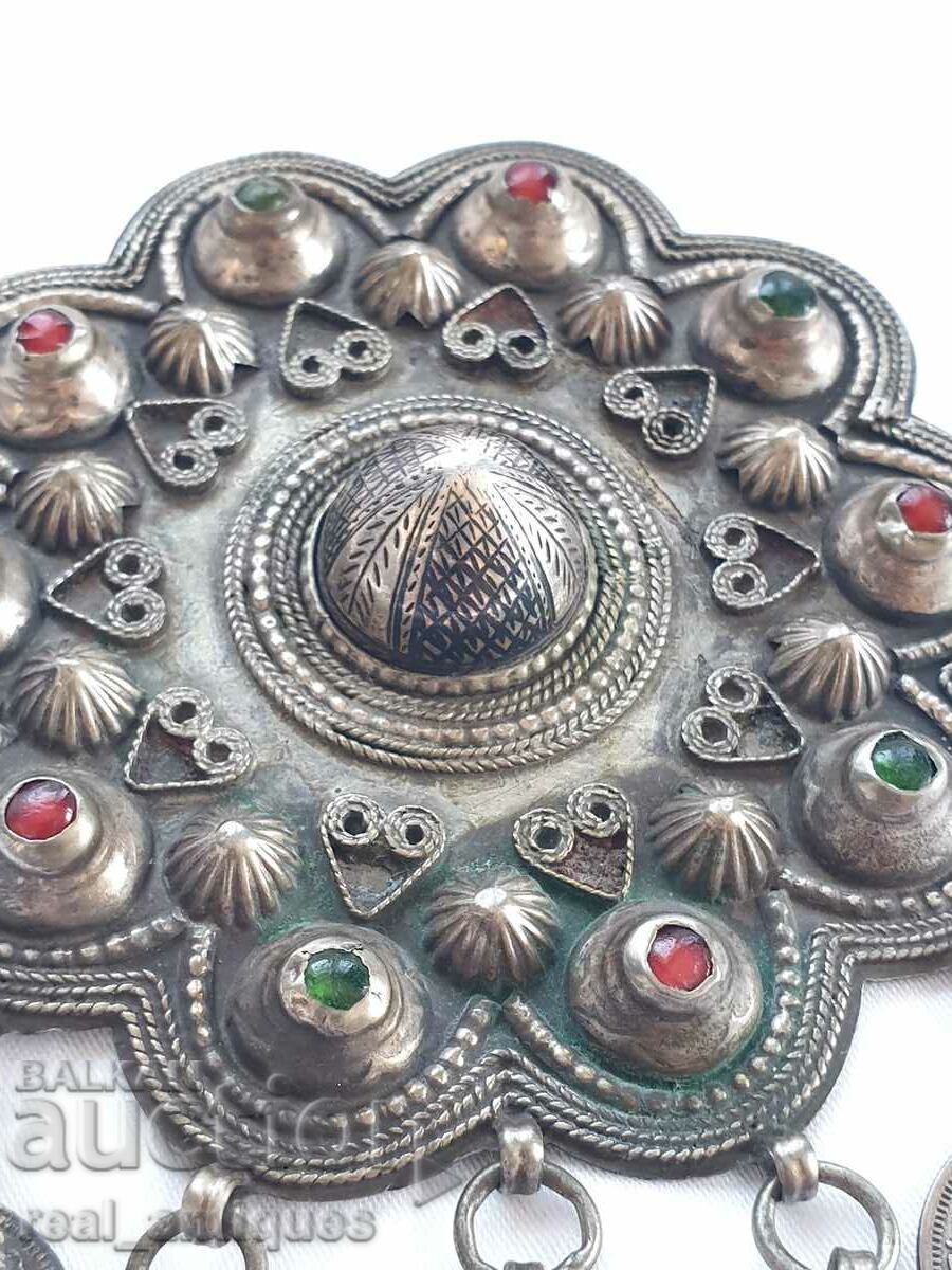 Bijuterii vechi din argint cu monede cu preț 220.00 BGN | € 112.48