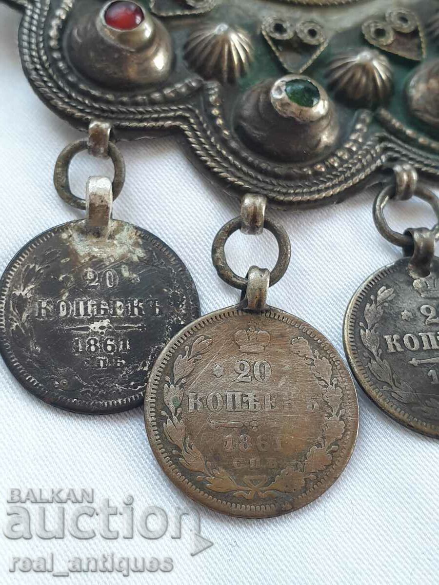 Δημοπρασία Παλιά ασημένια κοσμήματα με νομίσματα Δημοπρασία Παλιά ασημένια κοσμήματα με νομίσματα