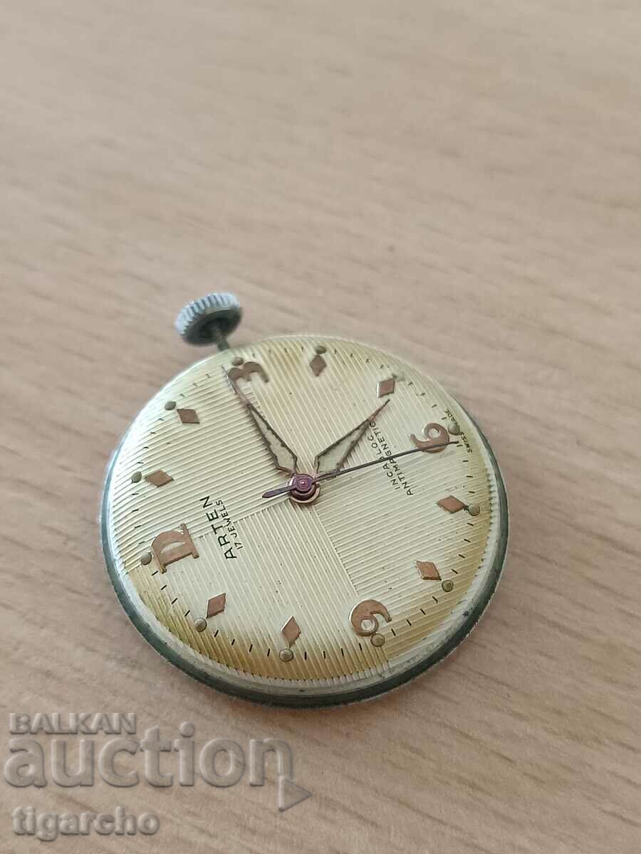 Auction  ARTEN watch winder