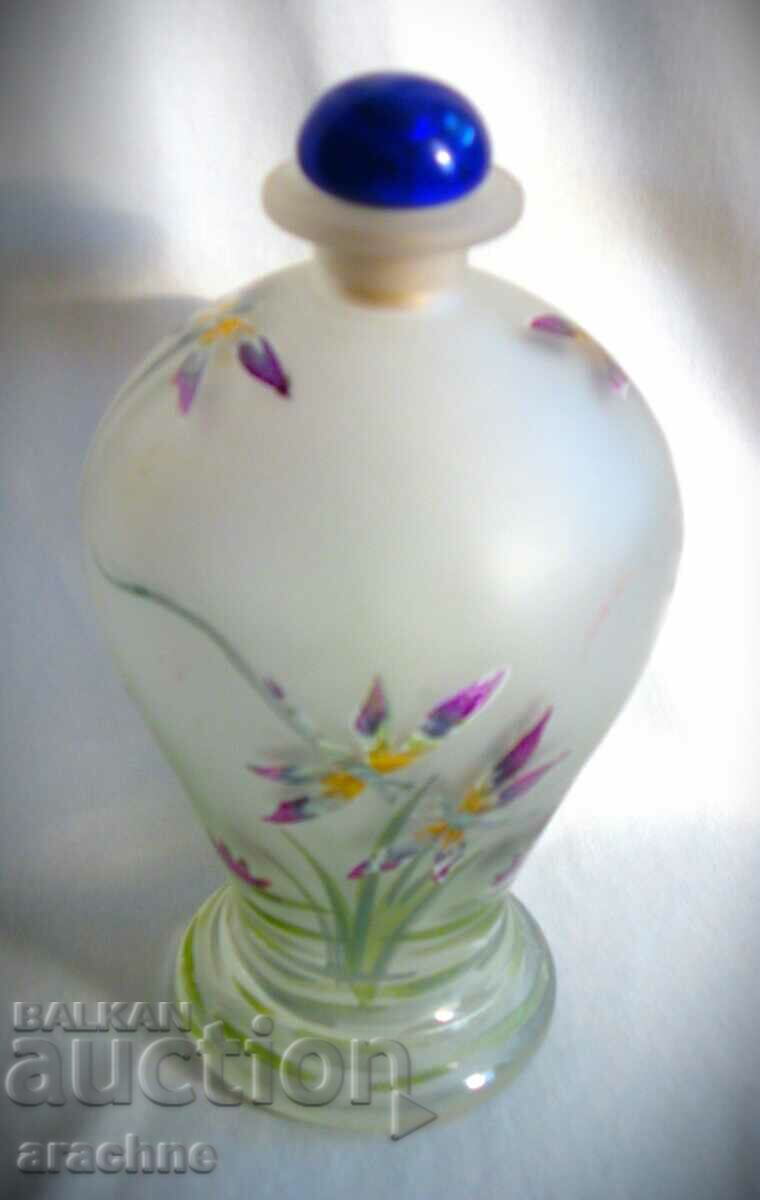 A large beautiful Japanese perfume bottle with price 80.00 BGN | € 40.90 A large beautiful Japanese perfume bottle with price 80.00 BGN | € 40.90