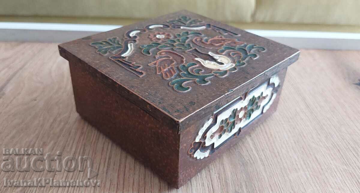 Auction  A box of wooden hardware copper for collectors