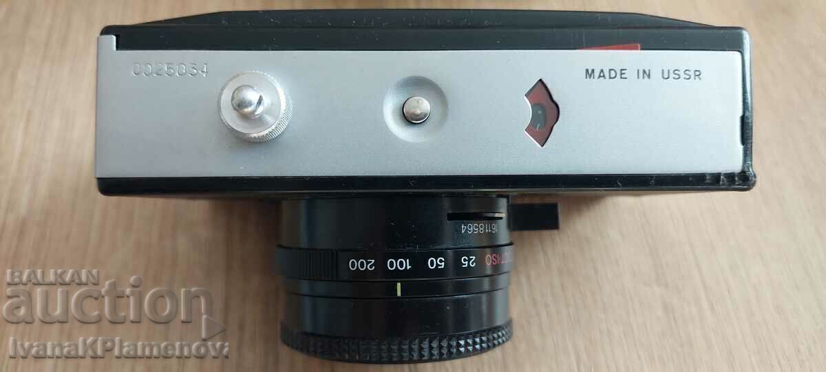 Camera with original case for collectors - 5