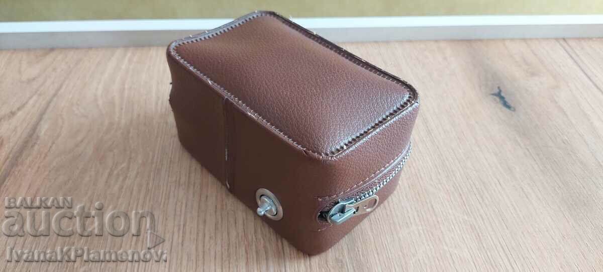 Camera with original case for collectors - 6 Camera with original case for collectors - 6