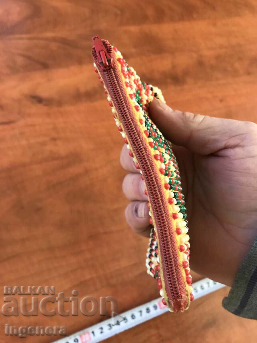 Auction KESIA PURSE PORTFOLIO BEADS FROM SOCA Auction KESIA PURSE PORTFOLIO BEADS FROM SOCA