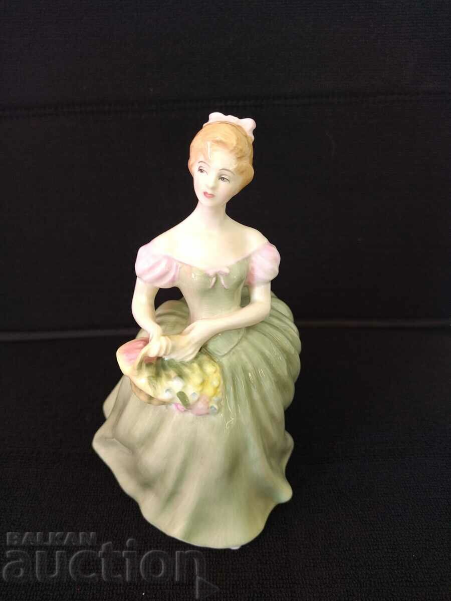 Royal Dowton figurine Royal Dowton figurine