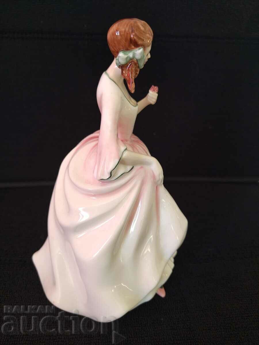 Delivery of Royal Dowton figurine Delivery of Royal Dowton figurine