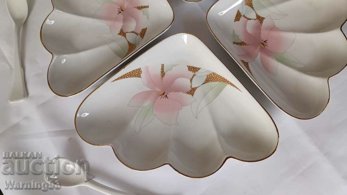 Auction Brand new hors d'oeuvre service - "Flowers" - IZIDA factory Auction Brand new hors d'oeuvre service - "Flowers" - IZIDA factory
