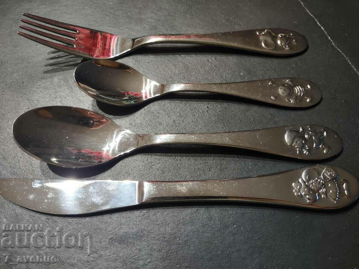 Ustensile, set de sufragerie pentru copii, ca noi, cu preț 49.00 BGN | € 25.05 Ustensile, set de sufragerie pentru copii, ca noi, cu preț 49.00 BGN | € 25.05