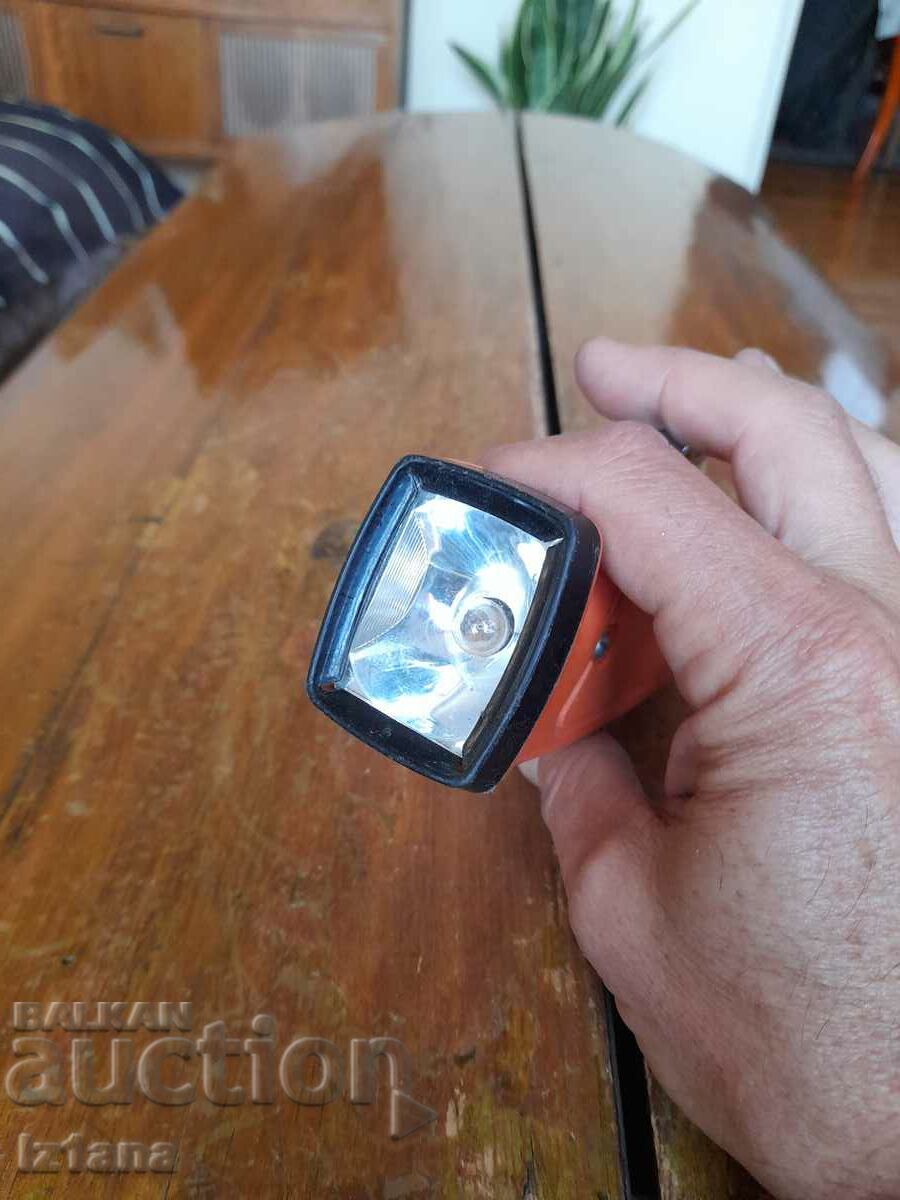 Delivery of Old dynamo flashlight Delivery of Old dynamo flashlight
