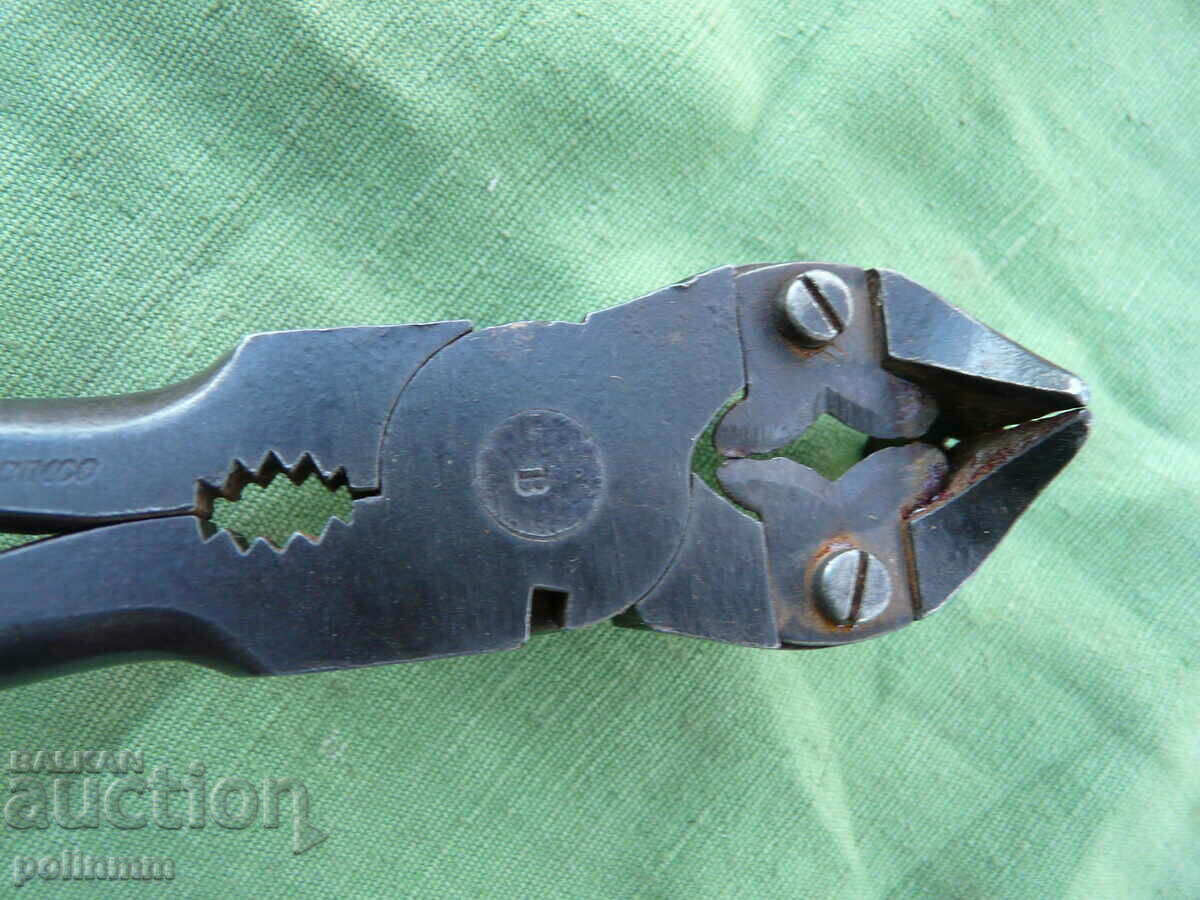 Auction  Rare model craft pliers