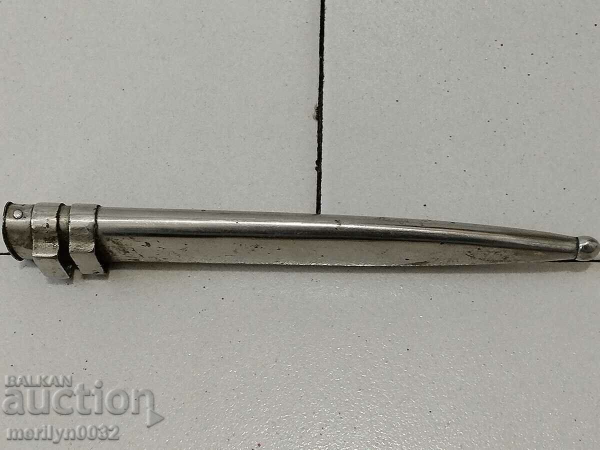 Auction Can for the day's knife Auction Can for the day's knife