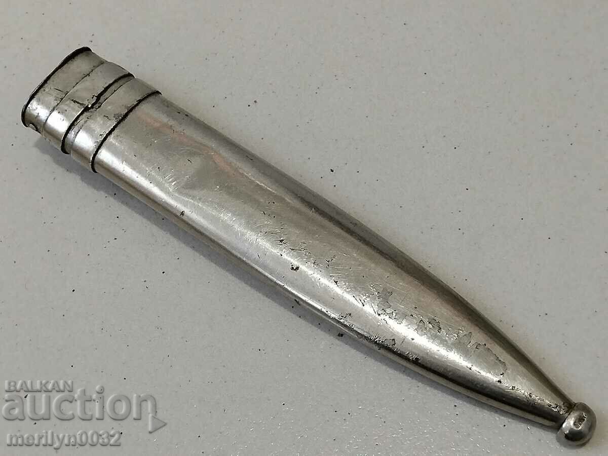 Can for the day's knife Can for the day's knife