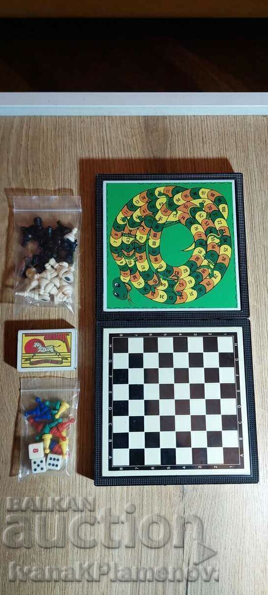 Delivery of Chess and other magnetic games