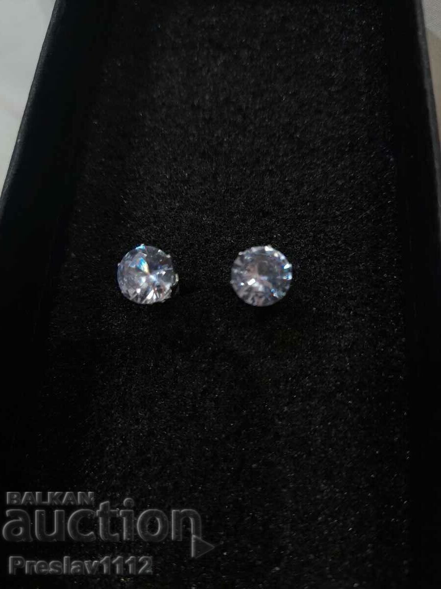 Titanium earrings with Moissanite 2ct