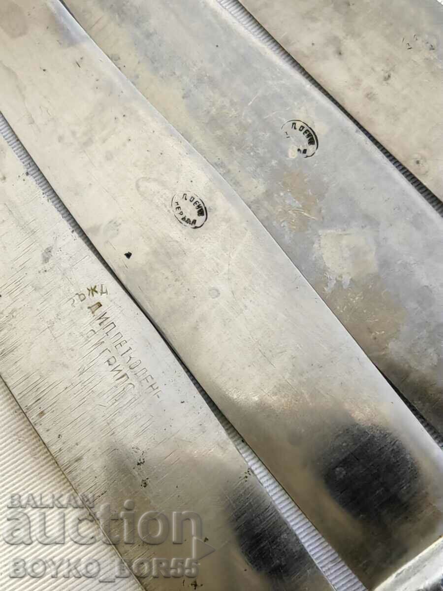 Auction Six Bulgarian Soc Knives of Zavod Petko Denev Auction Six Bulgarian Soc Knives of Zavod Petko Denev