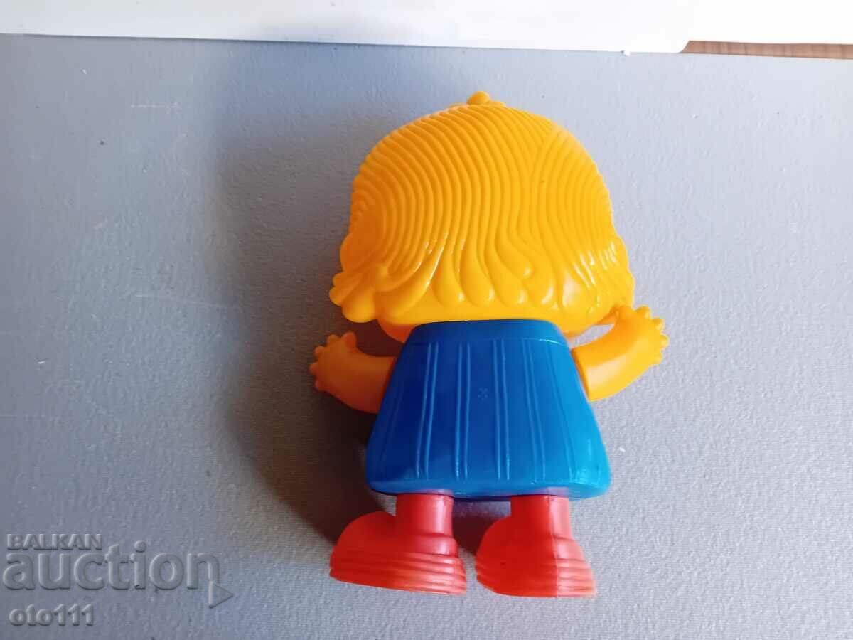 Livrarea PĂPUȘĂ VECHE SOCA