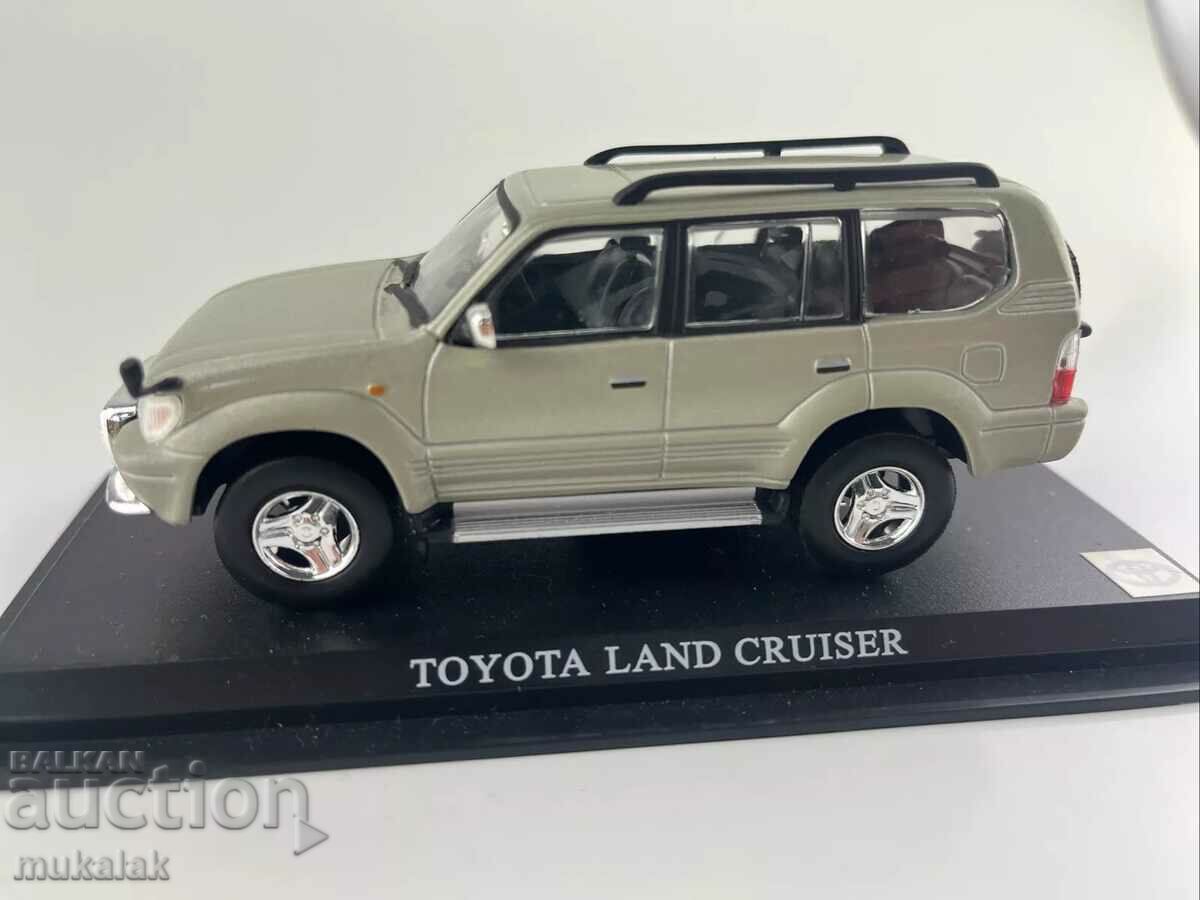 1:43 TOYOTA LAND CRUISER STROLLER TOY MODEL