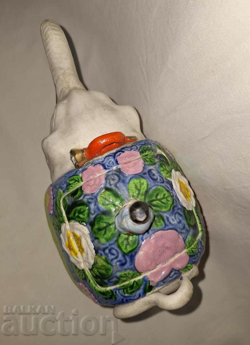 Доставка на Стар порцеланов чайник