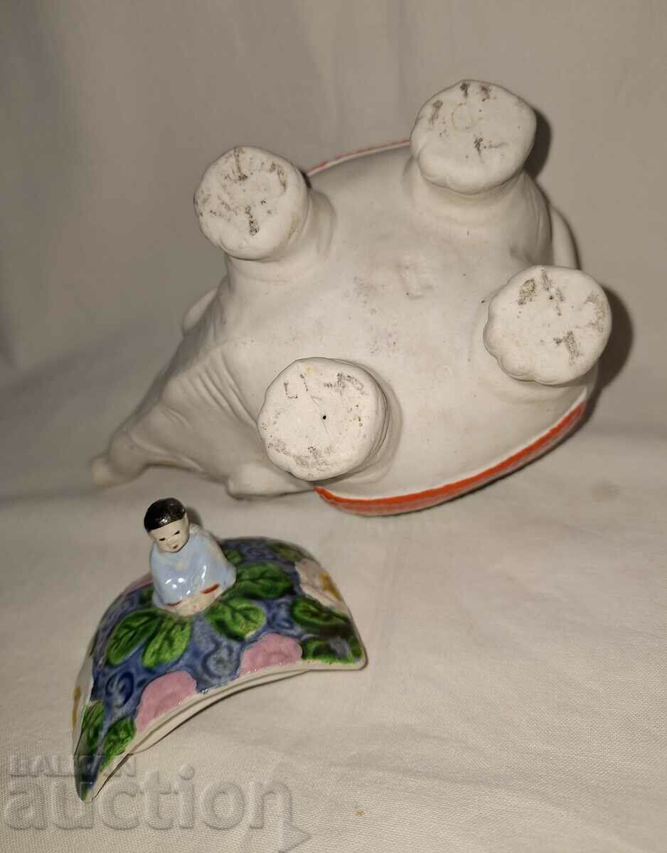 Стар порцеланов чайник - 7