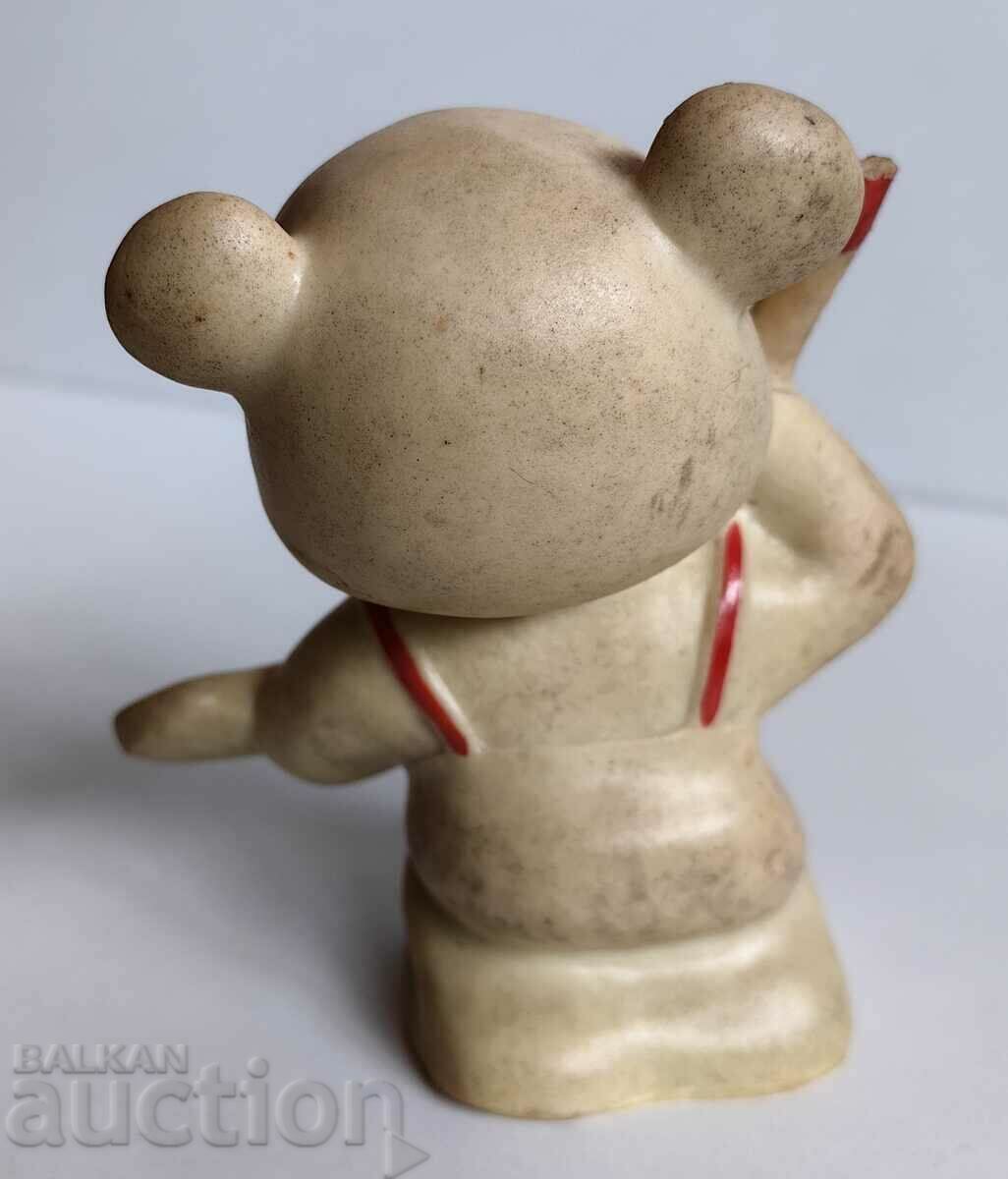 Delivery of . ARTIST SOC RUBBER TOY DOLL