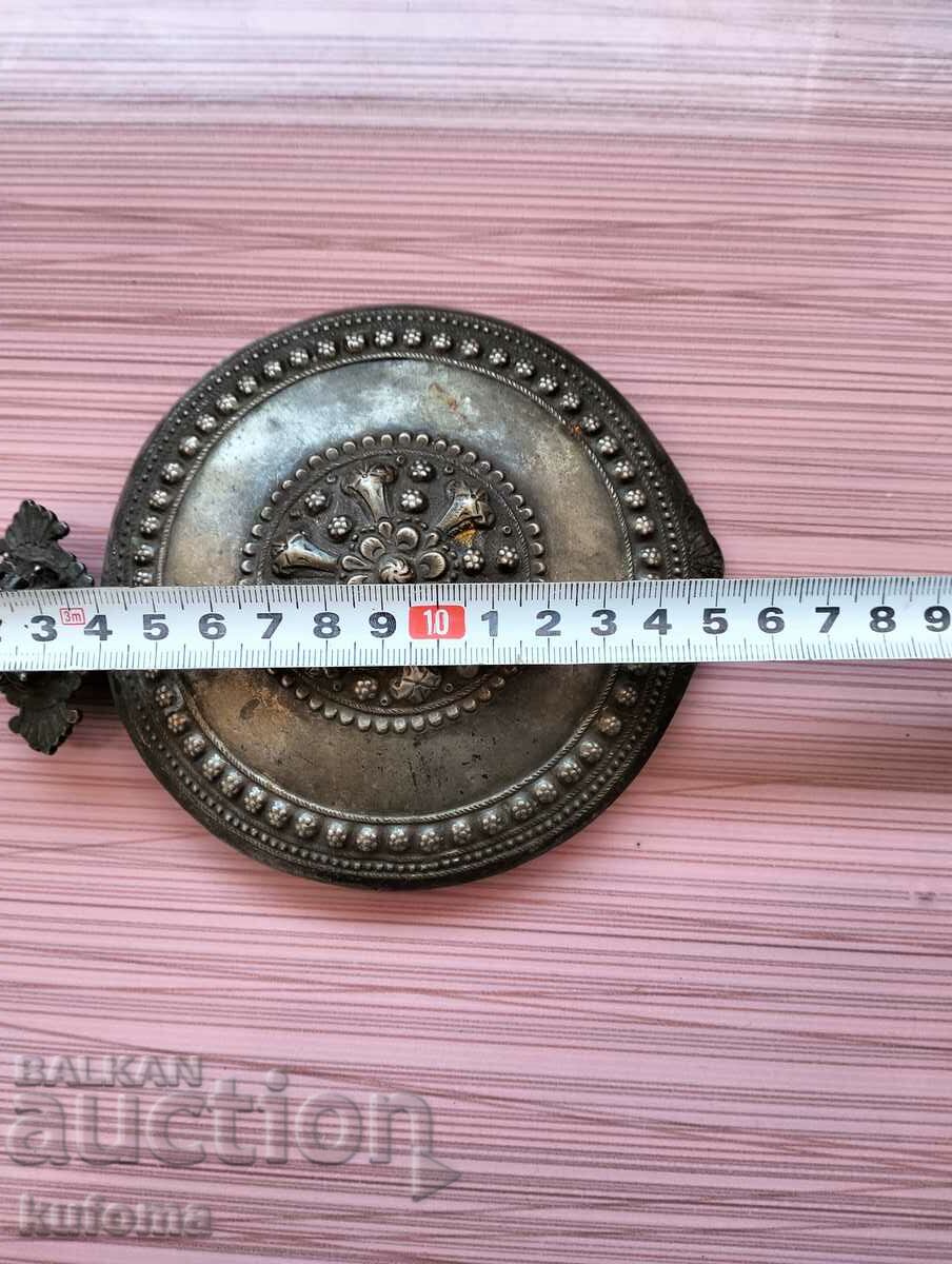 Licitație Un puf mare argintiu Licitație Un puf mare argintiu