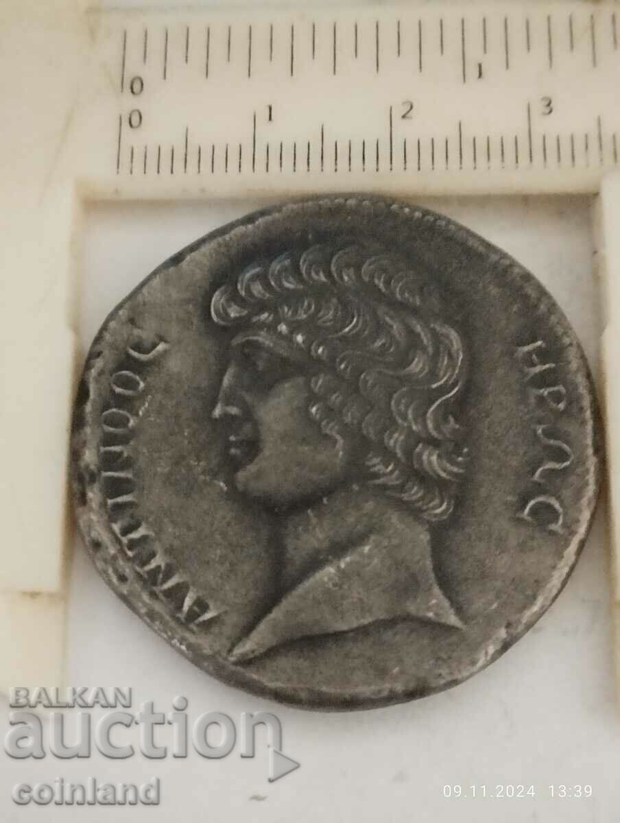 Auction Ancient Roman Coin - REPLICA REPRODUCTION Auction Ancient Roman Coin - REPLICA REPRODUCTION