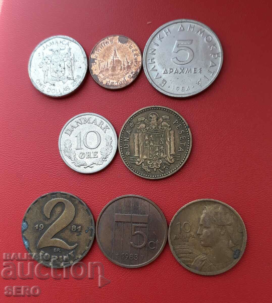 Mixed lot of 8 coins