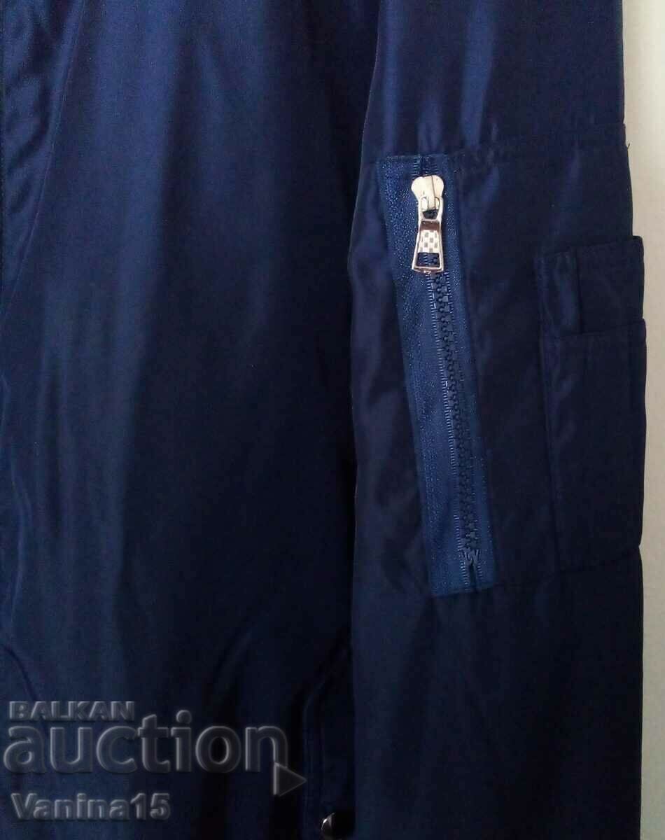 Παράδοση Νέο αμερικανικό navy blue jacket, μεγέθη XL και XXL