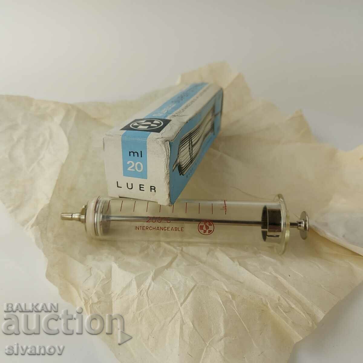 Old glass syringe 20ml Chirana Czechoslovakia #5680 - 6 Old glass syringe 20ml Chirana Czechoslovakia #5680 - 6