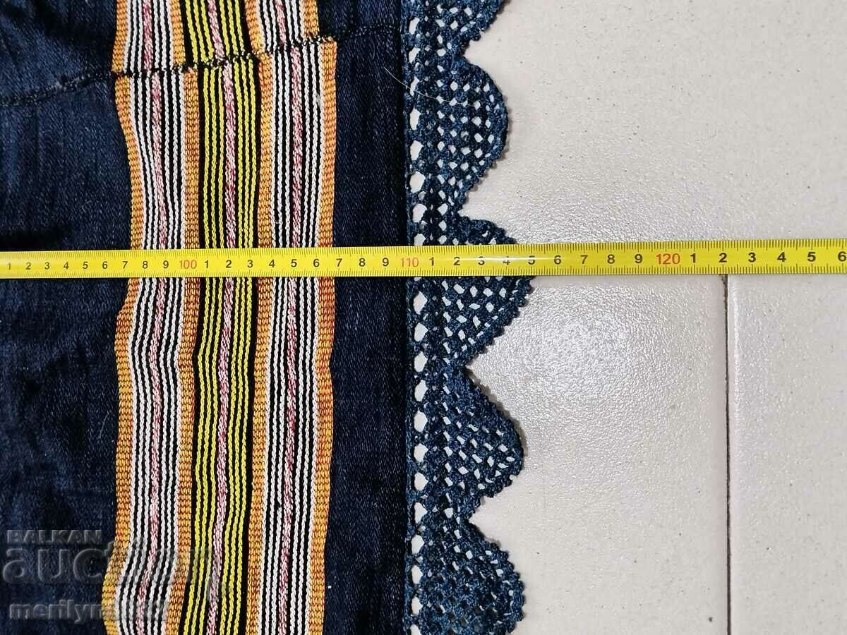 Auction  Handwoven lace tablecloth