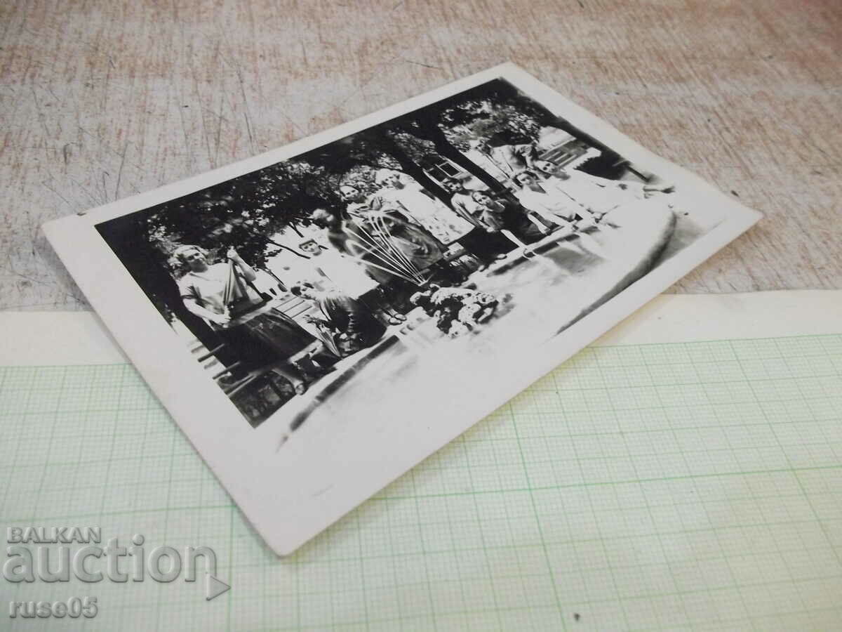 Auction Old photo of a group of young people in front of the fountain Auction Old photo of a group of young people in front of the fountain
